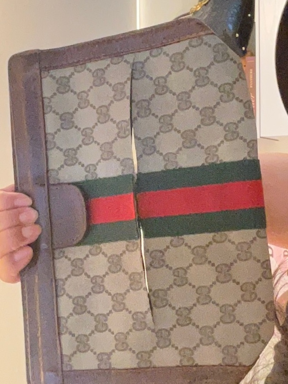 5. Gucci sold as is Desc in live no cancel/returns